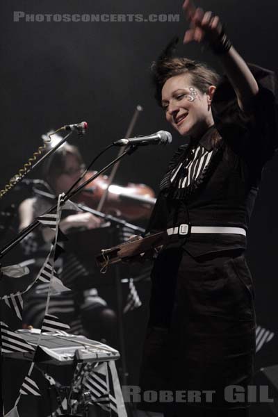 MY BRIGHTEST DIAMOND - 2008-10-07 - PARIS - La Cigale - Shara Worden